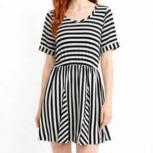 $248 Mason Black White Striped Silk Dolman Sleeve Fit Flare Dress Size 2 Retro